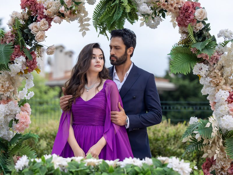 Aybuke Yilmaz as Ceylan in Kuma.